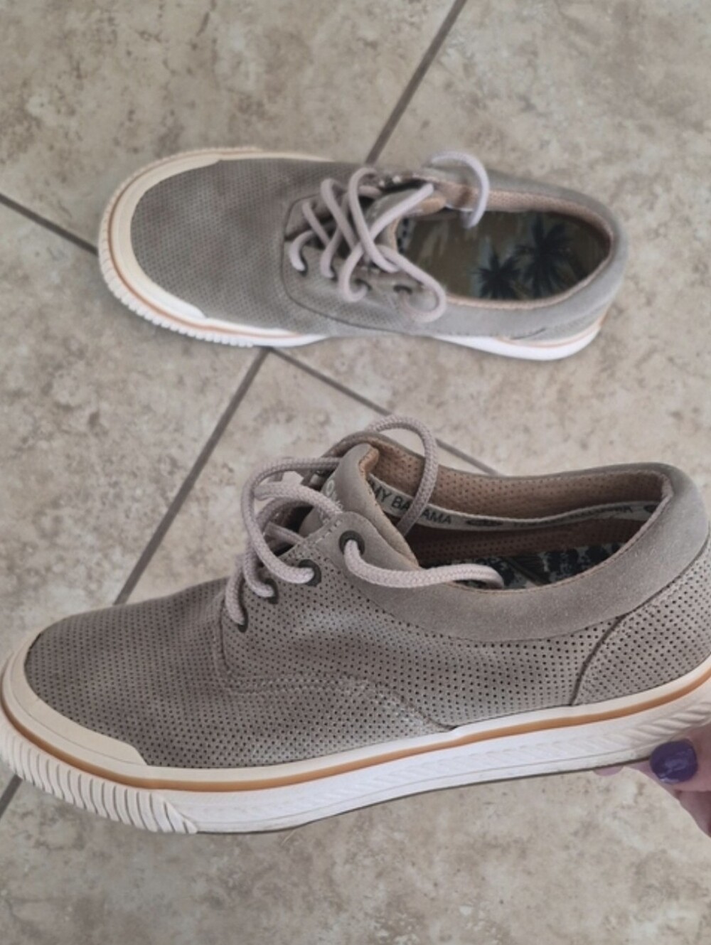 Tommy Bahamas Rum Run Sneakers SZ 8